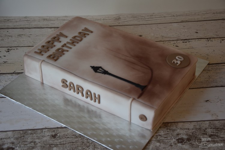 3d-buch-motivtorte-2